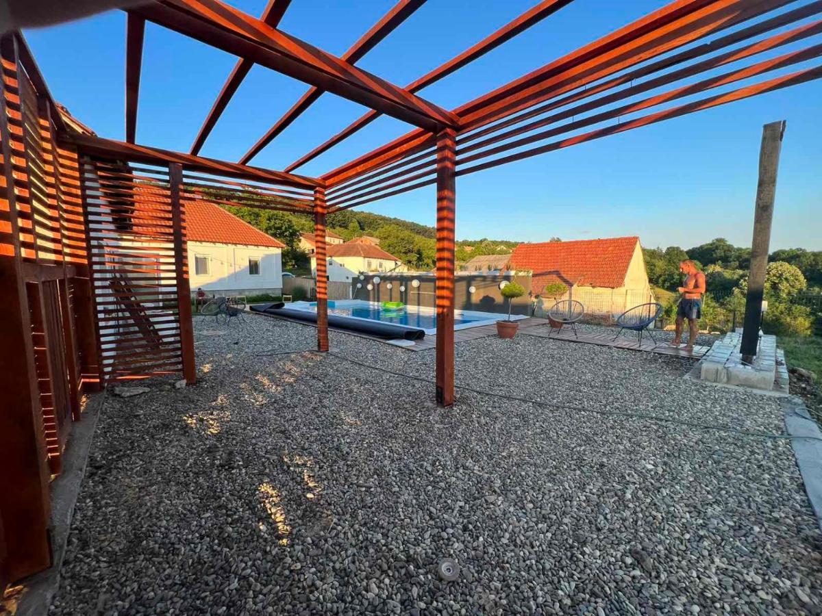 Gasthaus Skriveni Raj Gornji Milanovac Exterior foto