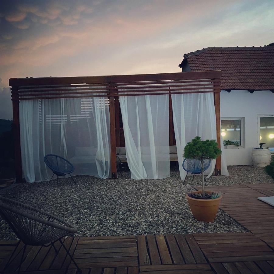 Gasthaus Skriveni Raj Gornji Milanovac Exterior foto
